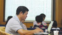 Thu thuế giao dịch chứng khoán phái sinh từ ngày 10/8