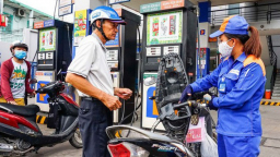 Thu từ xăng dầu tăng gần 20.000 tỷ, ngành hải quan vượt kế hoạch cả năm