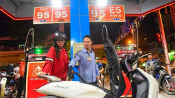 Bộ Công Thương: Không có chuyện thiếu xăng
