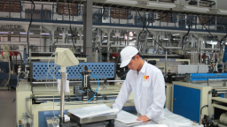 Liên tục công bố tin tốt, cổ phiếu AAA có mạch tăng điểm ấn tượng