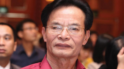 TS.Lê Xuân Nghĩa: 'Không nên quy định hình thức giải ngân cho vay tiêu dùng'