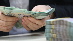 Đầu năm, tổng vốn tự có của các ngân hàng tư nhân 'bốc hơi' hơn 8.000 tỷ đồng