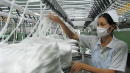 Dự án dệt nhuộm bị né tránh, dệt may đối mặt thiếu hụt nguyên liệu