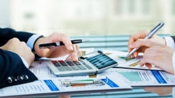 Một loạt công ty bị Ủy ban Chứng khoán Nhà nước xử phạt hàng trăm triệu