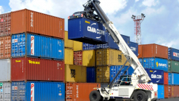 Vẫn còn tồn 8.869 container chưa được giải phóng tại các cảng biển