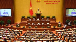 Quốc hội bắt đầu thảo luận về kinh tế xã hội và ngân sách