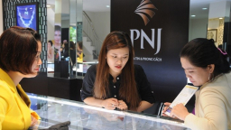 VCSC: Lãi ròng 2 tháng gần đây của PNJ sụt giảm 28% do thiếu hàng để bán