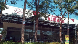 Vẽ ra 8 ‘dự án ma’, Công ty Địa ốc Alibaba thu được 770 tỷ đồng