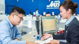Tăng vốn ngân hàng: Chờ tín hiệu mới nửa cuối năm