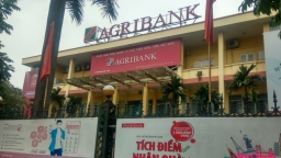 Agribank Gia Lâm: Không trả lại hồ sơ tài sản của khách hàng?