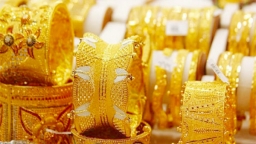 Giá vàng liên tiếp lên đỉnh, các quỹ đầu tư mua 5,8 tấn vàng