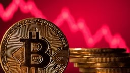 Nhà đầu tư ảm đạm khi Bitcoin lại giảm sâu hơn 3.000 USD
