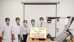 Tập đoàn Hưng Thịnh tặng máy X-Quang cho Bệnh viện Bệnh Nhiệt đới Tp.HCM