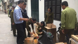 Hà Nội: Bắt giữ lô hàng Trung Quốc nghi gắn mác hàng loạt thương hiệu nổi tiếng