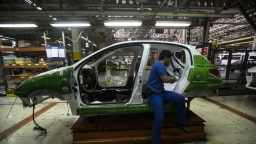 Bị Mỹ cấm vận, ngành công nghiệp ôtô Iran trên bờ vực sụp đổ