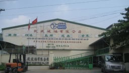 Tạm dừng cấp phép lao động Trung Quốc vào Việt Nam làm việc
