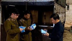 Tạm giữ 500.000 khẩu trang chuẩn bị xuất lậu sang Trung Quốc
