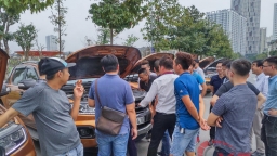 Hơn 400 khách Việt 'tố' lỗi chảy dầu trên Ford Ranger và Everest