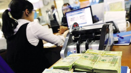 Thu thuế GTGT giảm gần 49% trong tháng 4