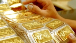 Giá vàng lại chạm mốc gần 50 triệu đồng một lượng sau một ngày giảm