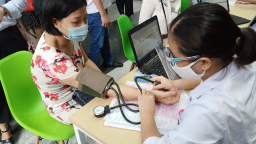 Hỗ trợ phí điều trị Covid-19 cho thành viên cơ quan Việt Nam ở nước ngoài​