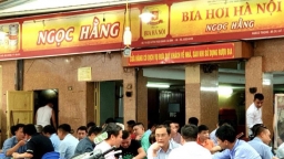 Hà Nội: Các quán bia hơi, nhà hàng giãn cách chưa tốt