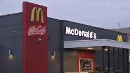 Chuỗi ăn nhanh McDonald's bị kiện 1 tỷ USD vì phân biệt chủng tộc