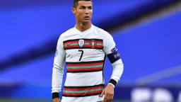 Ronaldo dương tính với Covid-19