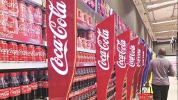 Đại dịch COVID-19 khiến 2.200 nhân viên Coca Cola mất việc