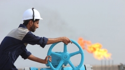 Giá dầu tăng mạnh sau đề nghị bất ngờ của Arab Saudi