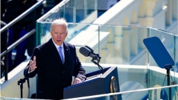 Tổng thống Joe Biden ký loạt sắc lệnh hành pháp đảo ngược chính sách trước đó