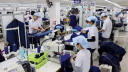 Bộ Lao động: Không tăng lương tối thiểu vùng năm 2021