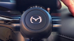 Hơn 260 nghìn xe Mazda 3 bị triệu hồi