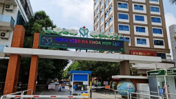 Ổ dịch COVID-19 tại Bệnh viện Đa khoa Hợp Lực, Thanh Hóa di chuyển gần 500 người tránh nhiễm chéo