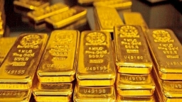 Giá vàng tiếp tục neo trên ngưỡng cao