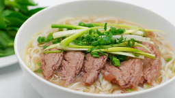 Phở bò Việt Nam lọt top các món ăn có nước dùng ngon nhất thế giới