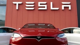 Ôtô điện Tesla ở Mỹ đang bị điều tra vì sự cố phanh ảo