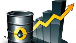 Giá dầu thế giới biến động, dầu Brent tăng hơn 5%