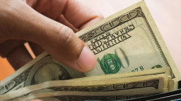Nguy cơ đồng USD suy yếu bởi các lệnh trừng phạt Nga