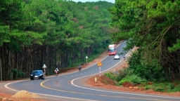 Dự án đường Hồ Chí Minh chậm tiến độ 2 năm, 171 km chưa bố trí vốn triển khai