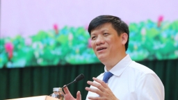 Quốc hội xem xét bãi nhiệm Bộ trưởng Y tế Nguyễn Thanh Long