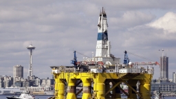 Doanh nghiệp dầu mỏ lãi kỷ lục khi thế giới lao đao vì giá xăng cao