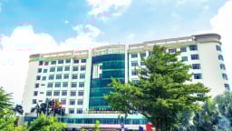 Trường đại học Kinh tế – Luật HCM thu một số khoản chưa có trong quy định
