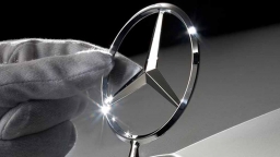 Mercedes-Benz sa thải 3.600 nhân viên