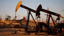 Giá dầu tiếp đà leo dốc, dầu WTI tăng hơn 3% USD/thùng
