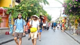 Vì sao Việt Nam 'đi trước, về sau' trong phục hồi du lịch quốc tế?