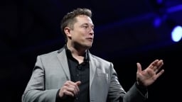 Tỷ phú Elon Musk đổ lỗi cho lãi suất khi cổ phiếu Tesla giảm mạnh