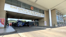 Mở hoàn toàn cửa khẩu biên giới Việt - Trung tại Lào Cai từ ngày 8/1