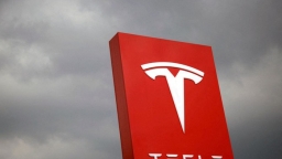 Tesla triệu hồi 362.000 xe tại Mỹ do lỗi hệ thống lái tự động