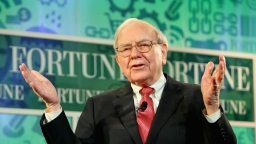 Tỷ phú Warren Buffett gom thêm cổ phiếu dầu mỏ